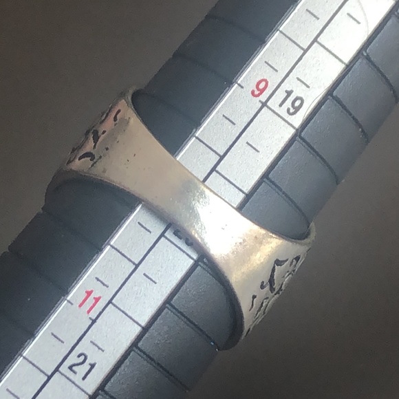 Men’s green signet ring. - Picture 5 of 5